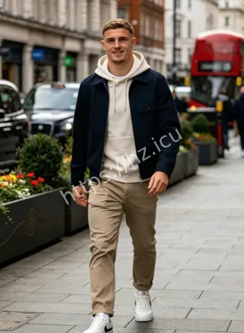 麦卡利斯特私服穿搭爆火
